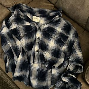 Abercrombie and fitch plaid cropped shirt